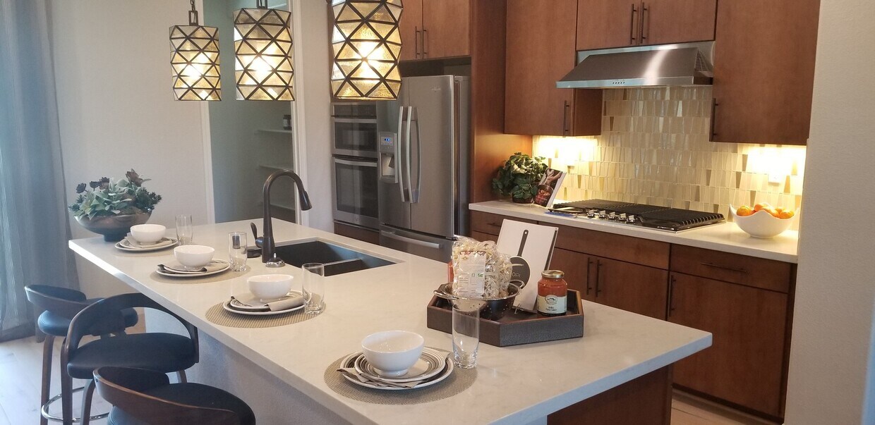 Primary Photo - Beautiful end unit 4 bedroom condo in Dublin