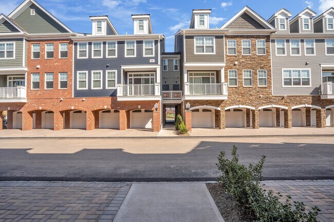 Foto del edificio - Ewing Town Center Apartments