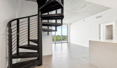 Building Photo - 13800 Highland Dr