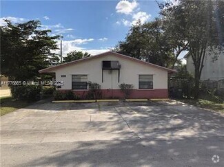 Building Photo - 2848 NW 13th Ct