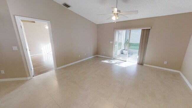 Foto del edificio - 2457 Deercroft Dr
