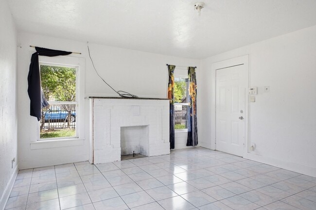 Building Photo - 2634 Emmett St
