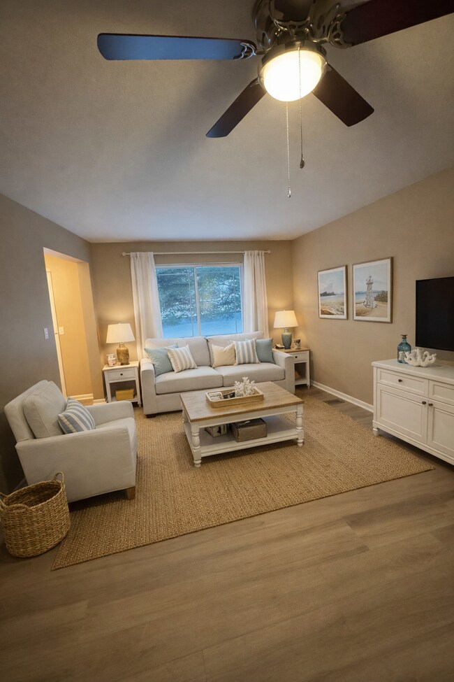 Foto del edificio - 4861 Pinefield Ave