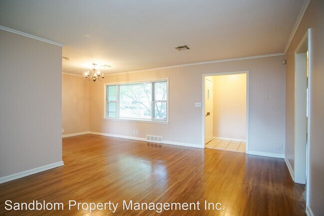 Building Photo - 2 br, 1 bath House - 4630 East 24th Street