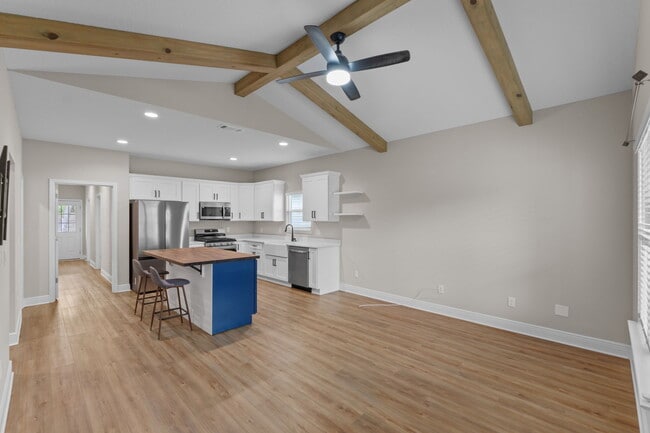 Building Photo - 8553 Sonnyboy Ln
