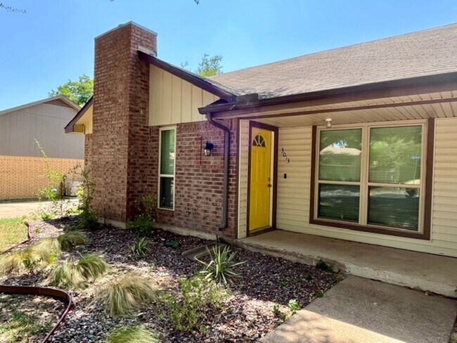 Foto del edificio - Cute 1 story duplex in Euless in CGISD