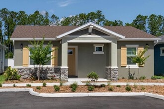 Building Photo - Avilla Silver Palm