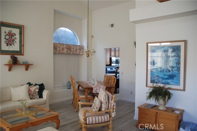 Foto del edificio - 16236 Peppertree Ln