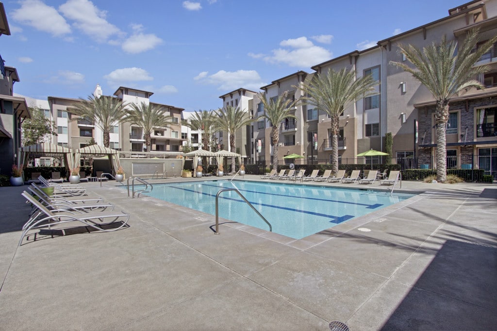 At Main Street Metro Apartments Corona Ca Large Pool With An Oasis Feel At Main Street Metro