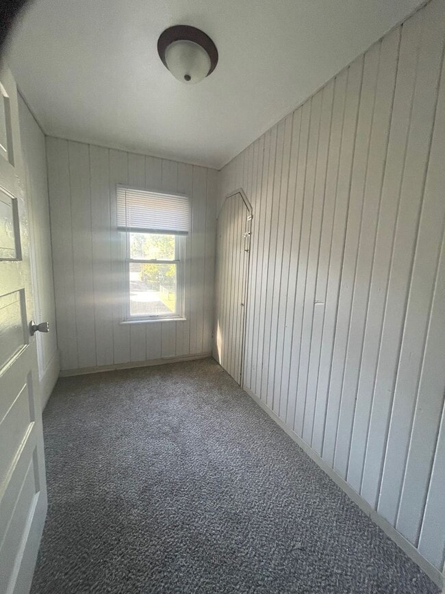 Building Photo - 1413 Carey Ave