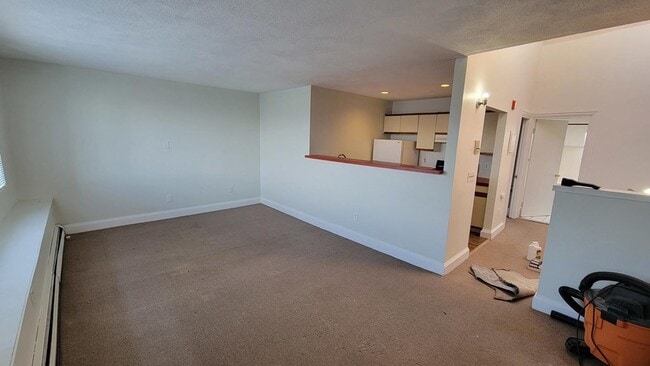 Building Photo - 672 Massachusetts Ave