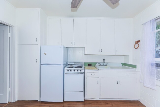 Building Photo - Moilili - ground floor 1 bedroom, 1 bath, ...