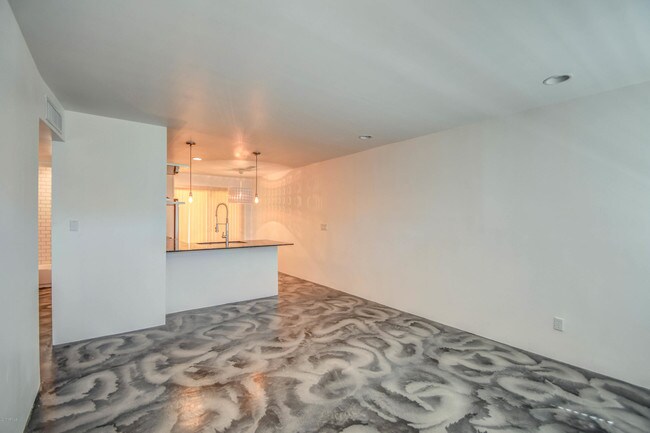 Building Photo - 3445 N 36th St