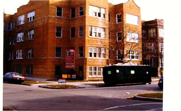 Building Photo - 4453-4455 N Albany Ave