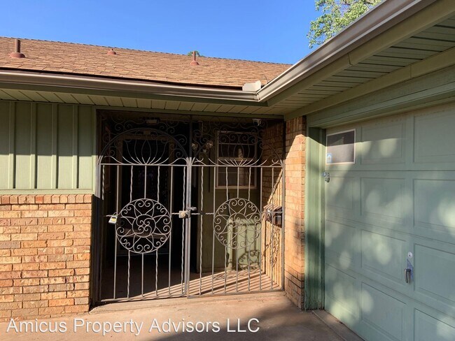 Foto del edificio - 3 br, 2 bath House - 4120 62nd Dr