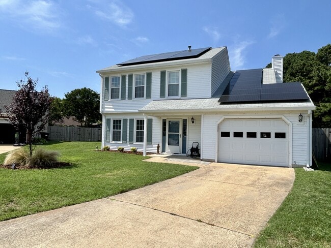 Building Photo - 1701 Everest Cir