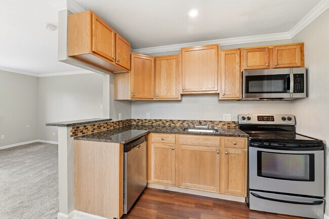 Foto del edificio - $1,220.95 with $300 off the first month's rent, 1 Bed - 1 Bath, Condo in Denver with Onsite Laundry!