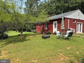 Building Photo - 579 Leeland Rd