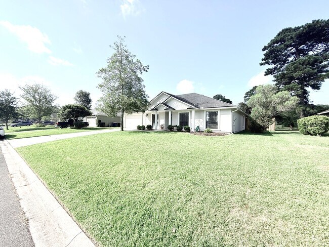 Foto del edificio - Stylish 4BR Home Minutes from Everything