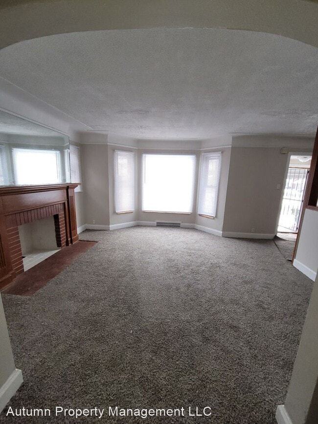 Building Photo - 3 br, 1 bath House - 18211 Santa Rosa St.