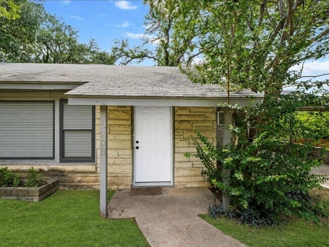 Foto del edificio - 6208 Walnut Hills Dr