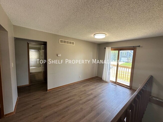 Building Photo - 9031 Carpenter Cir Dr