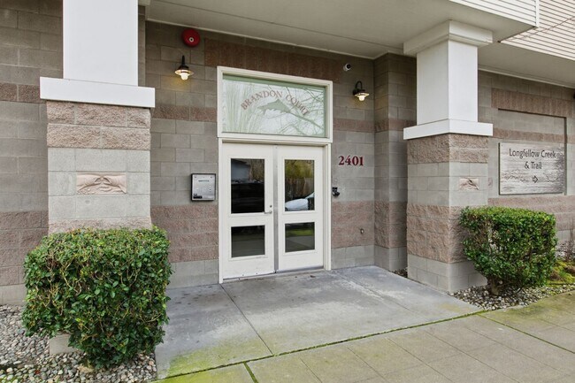 Foto del edificio - Two-Story Condo Near Delridge Library with Private Courtyard & Easy Downtown Access