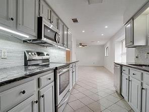 Foto del edificio - 813 Leslie Ln