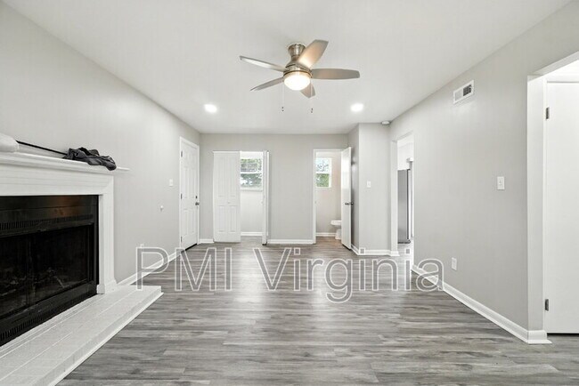 Foto del edificio - 5081 Holly Farms Dr