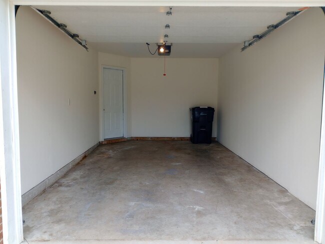 Building Photo - 4306-4306 W Caleb Ct