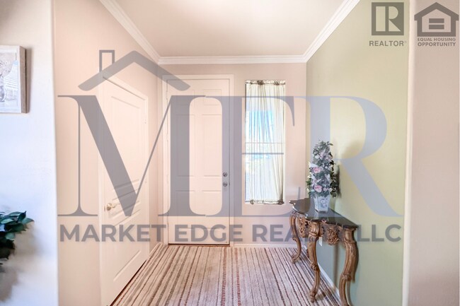 Foto del edificio - 4Bed/2Bath Furnished Home w/3 Car Garage! Move-In Ready on 06/04/2026! -- RV GATE!