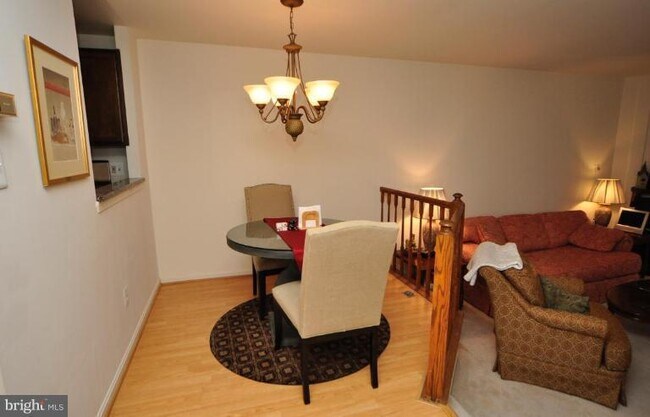 Foto del edificio - 2192 Whisperwood Glen Ln