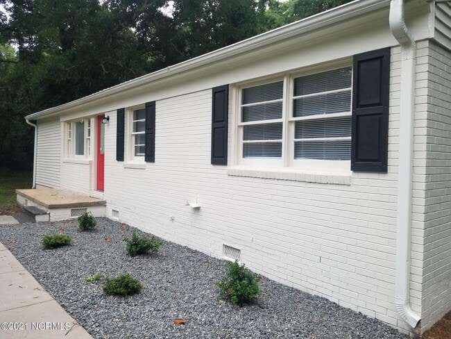 Building Photo - 3462 Freedom Way