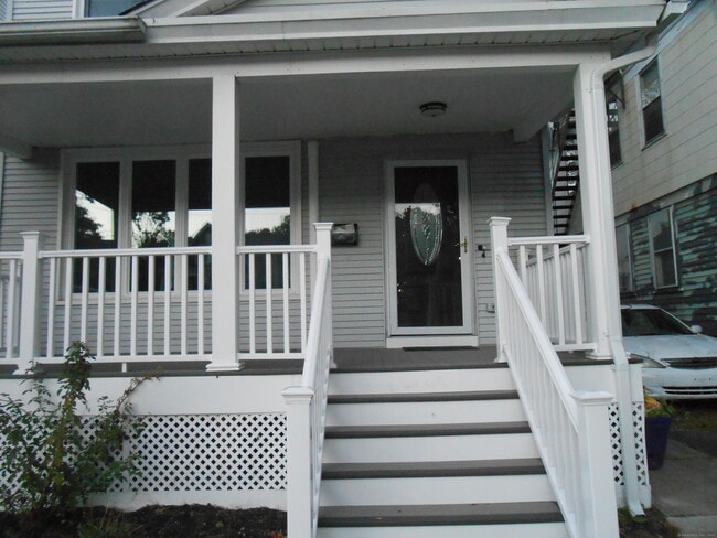 Building Photo - 631 Whalley Ave