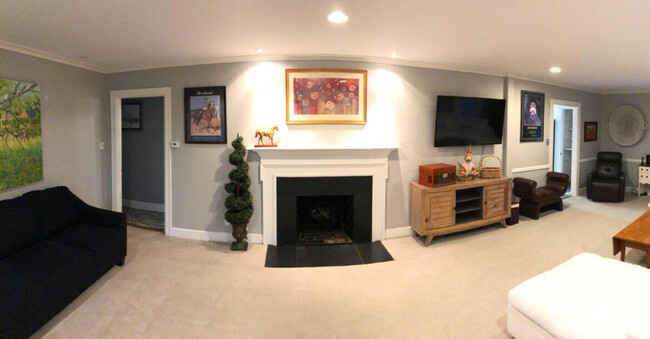 Building Photo - 215 Wooldridge Ln