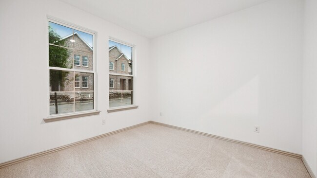 Foto del edificio - 5244 Springlake Pky