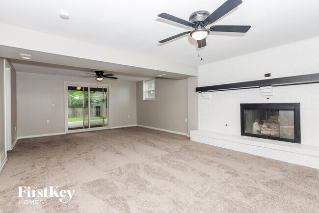 Building Photo - 4287 Honeybrook Ave