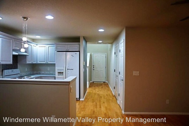 Foto del edificio - 3450 SE Shoreline Dr