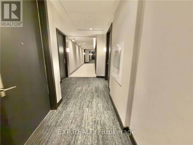 Building Photo - 55 Duke St W