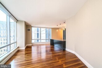 Building Photo - 1414 S Penn Square