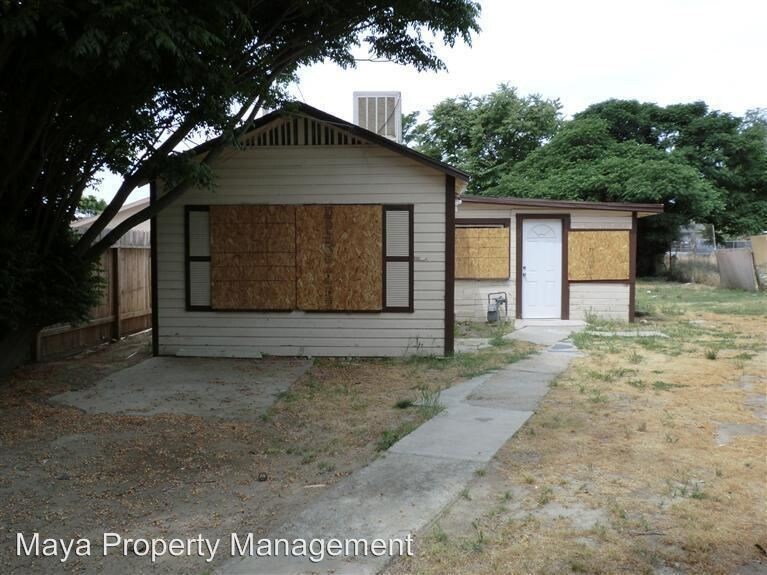 Primary Photo - 309 S Oildale Dr