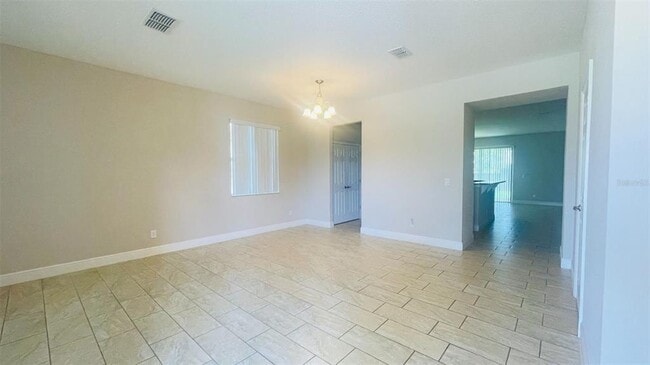 Building Photo - 1033 Vinsetta Cir