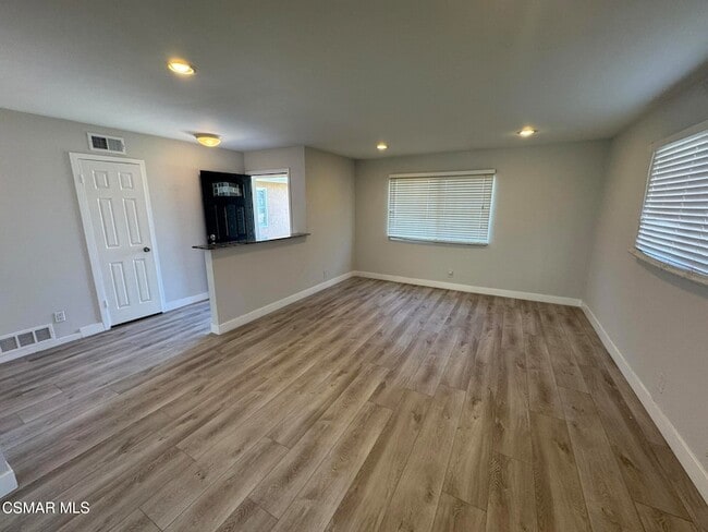 Foto del edificio - 22630 Gilmore St