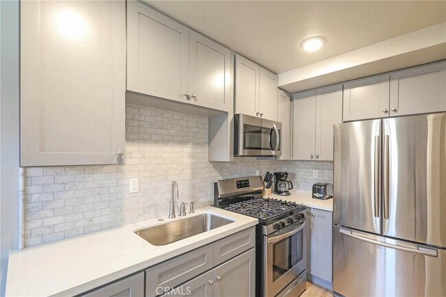 Foto del edificio - 327 3rd St