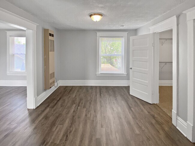 Foto del edificio - 817 Third St NW