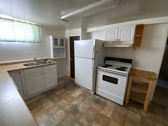 Foto del edificio - 7177 S Highland Dr