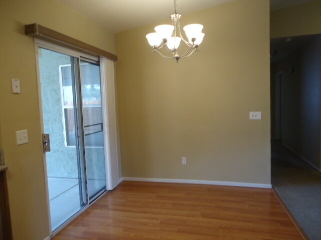 Building Photo - Beautiful 3 Bedroom 2 Bath Home in Visalia