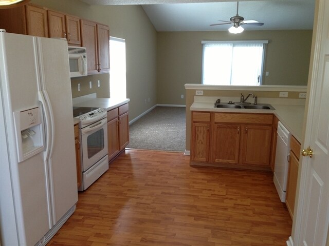 Building Photo - 1320 Pinyon Pine Drive