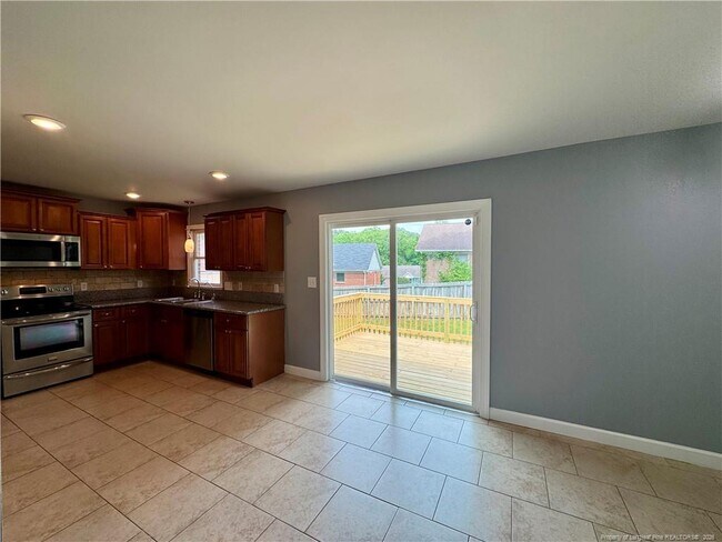 Building Photo - 5026 Waterford Dr