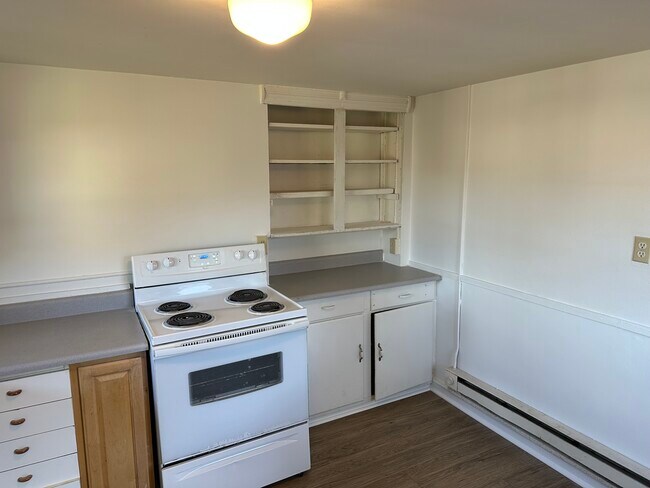 Building Photo - 30 Ridgeway Ter